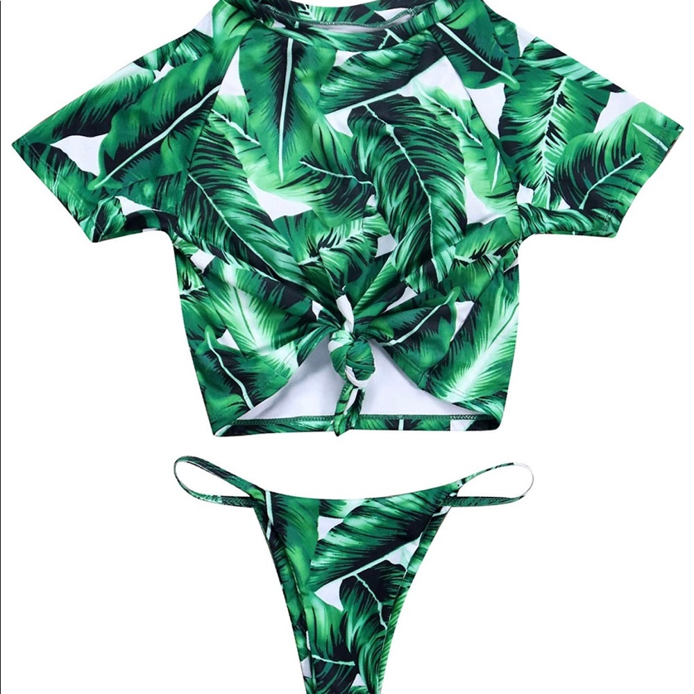 Green Leaf Short Sleeve Sport Swimsuit Set • Large
